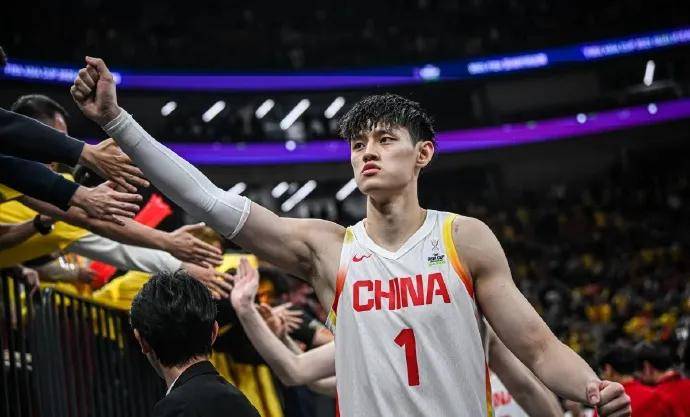 曾凡博18分首钢不敌新疆上海加时险胜同曦(首钢篮球比赛曾凡博出战)