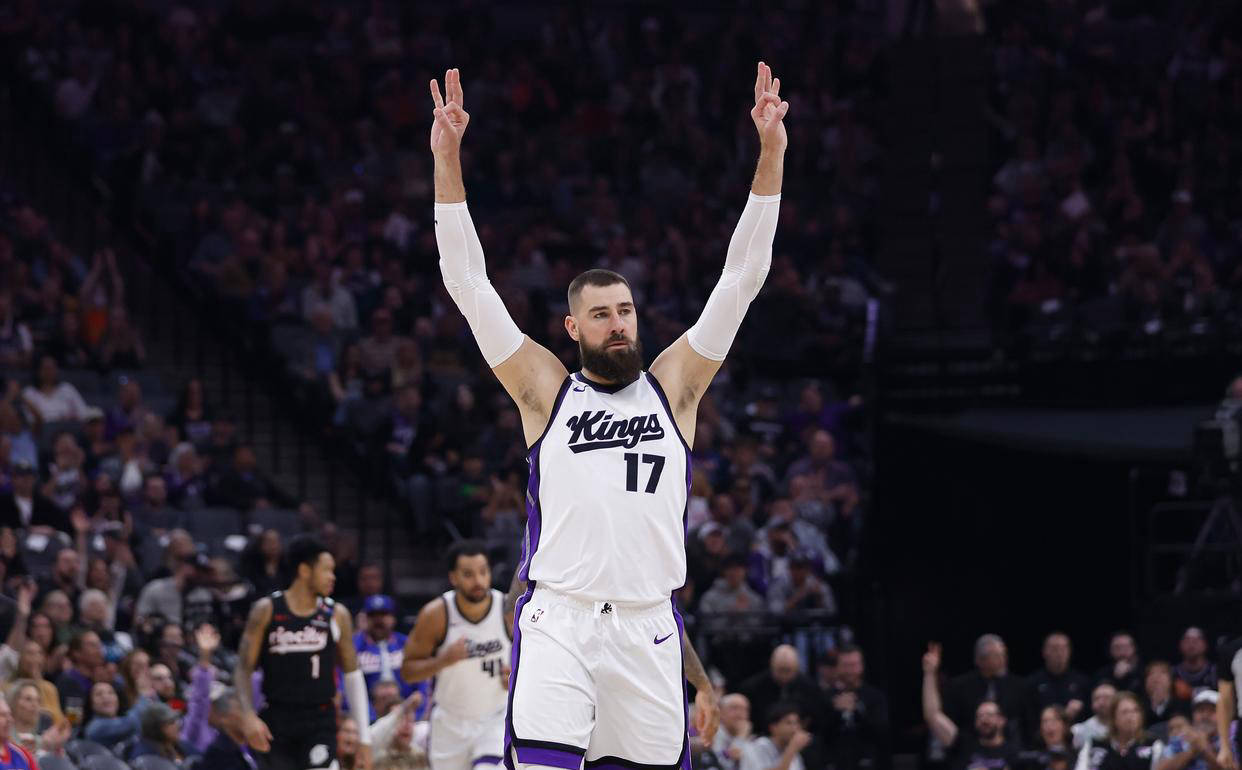 NBA-想回欧洲!瓦兰寻求买断合同掘金正说服他留在NBA